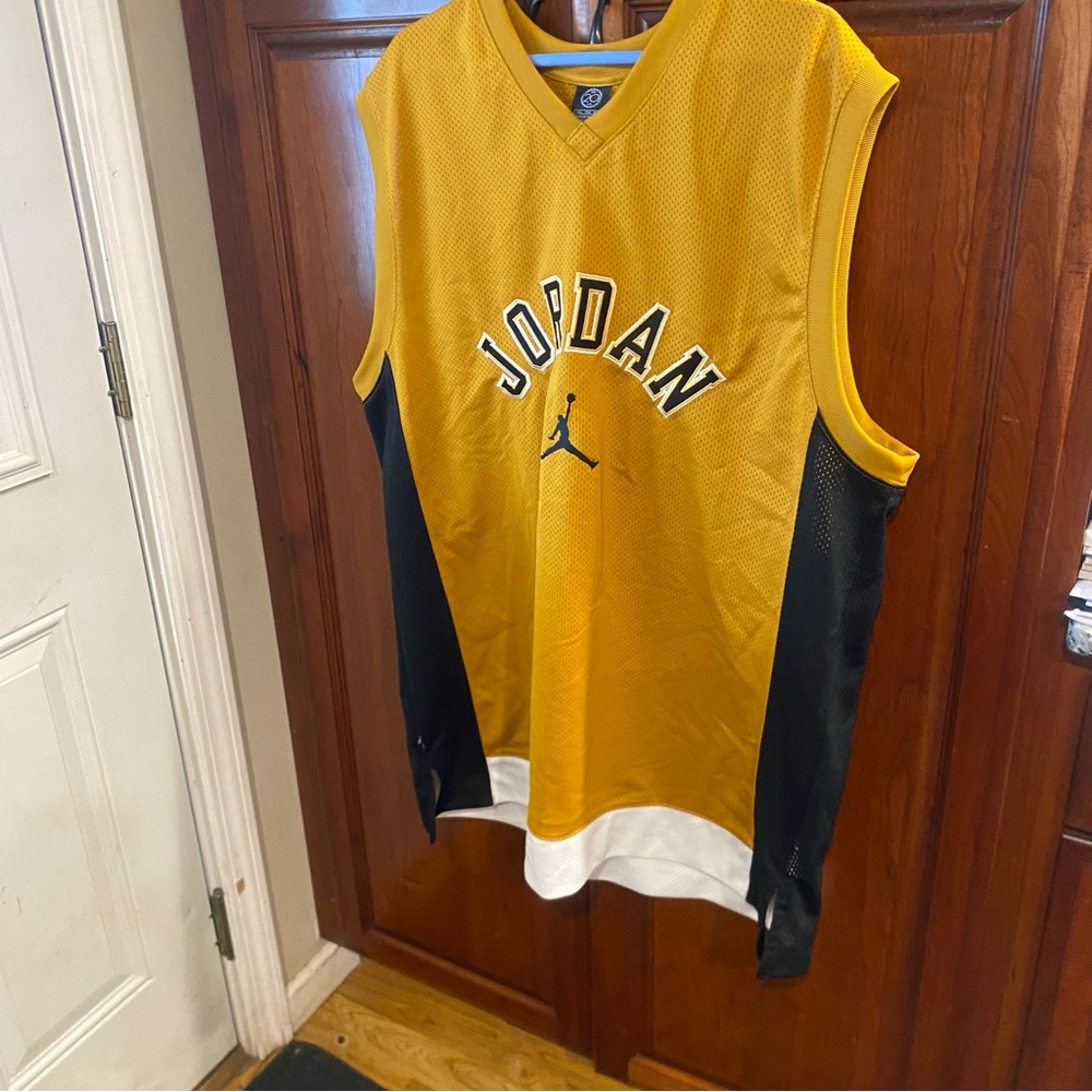 Jordan Brand 20th Anniversary jersey black & gold